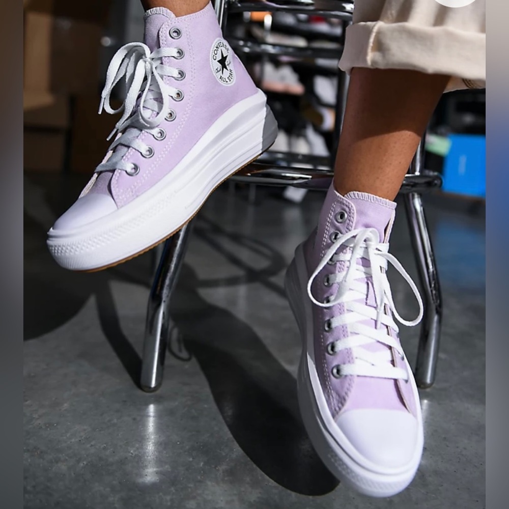 ⭐️PRICE ⬇️
 CONVERSE ALL STAR • Soft Pink High Tops • 6.5 •